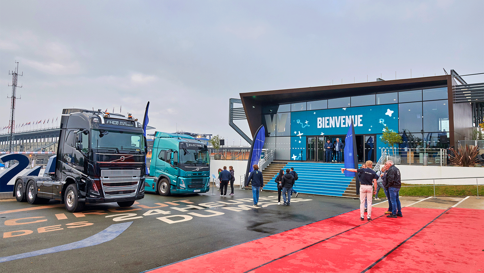 Volvo Trucks La Rencontre Des Passionn s De Camions Aux 24h Camions volvo-trucks-la-rencontre-des-passionn-s-de-camions-aux-24h-camions